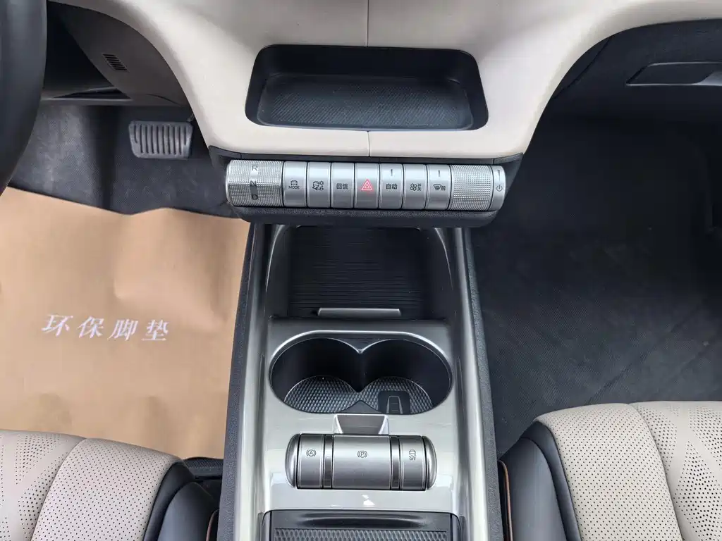 BYD Dolphin — миниатюра 10