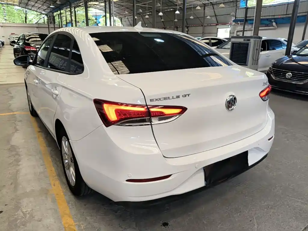 Buick Excelle — миниатюра 5