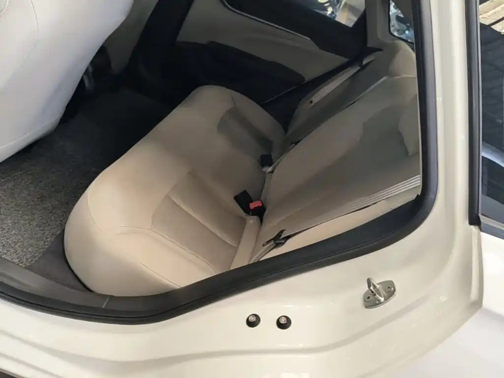 Buick Excelle — миниатюра 17