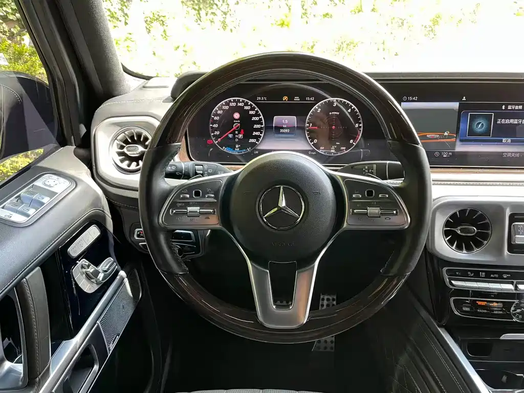 Mercedes-Benz G-Class — миниатюра 11