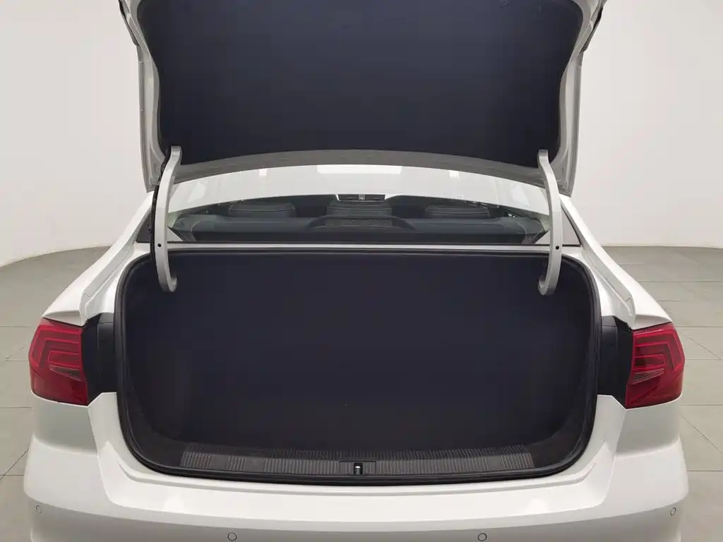 Volkswagen Bora — миниатюра 16