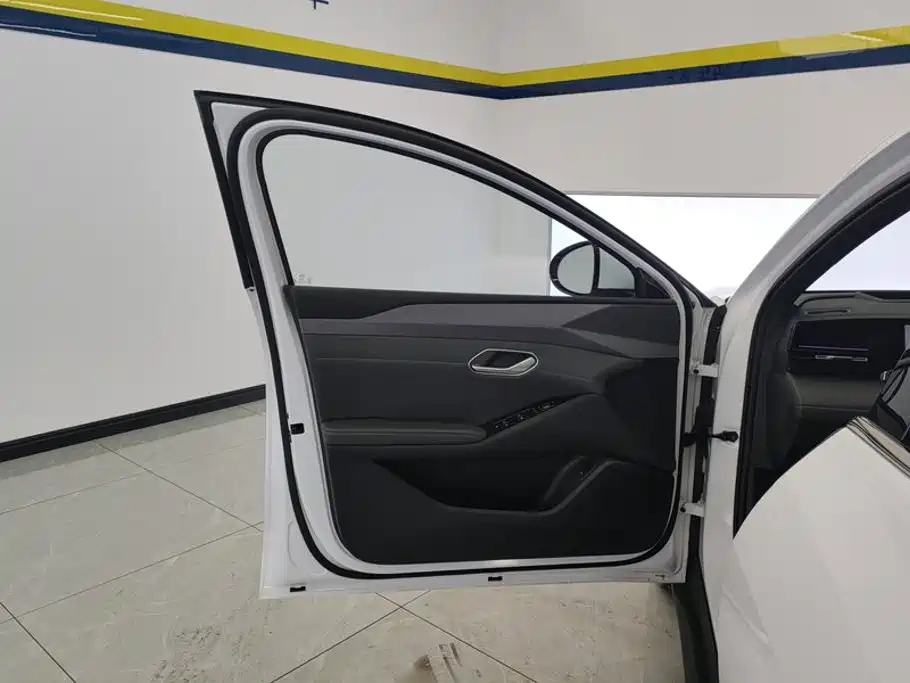 BYD Qin L — миниатюра 7