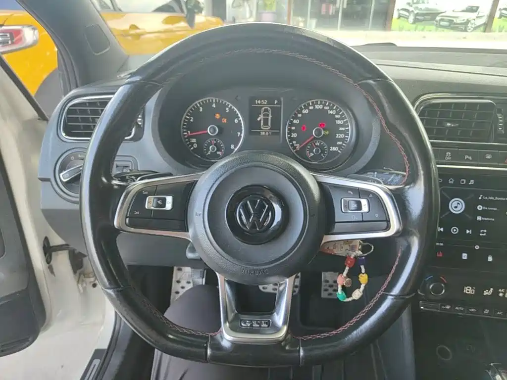 Volkswagen Polo — миниатюра 11