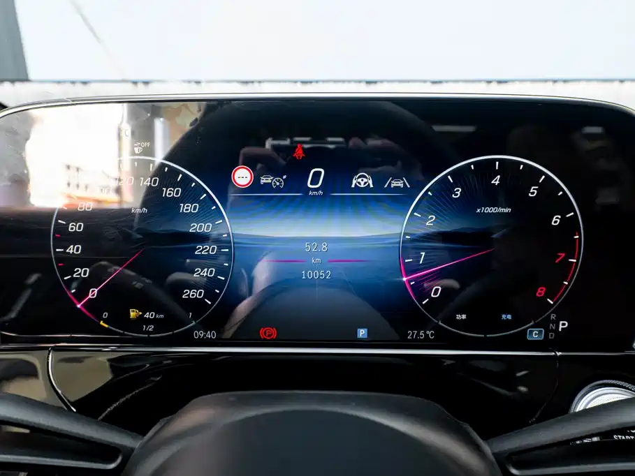 Mercedes-Benz E-Class — миниатюра 13