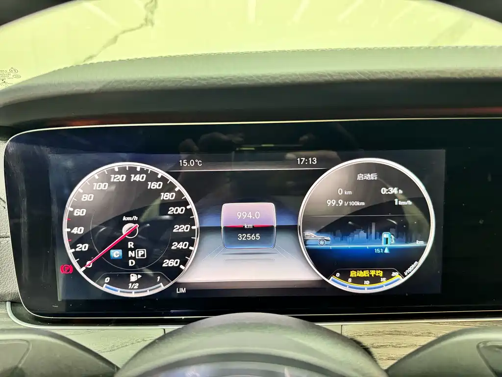 Mercedes-Benz E-Class — миниатюра 13