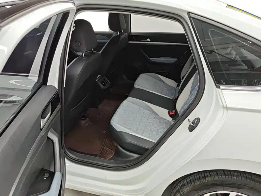 Volkswagen Lavida — миниатюра 11