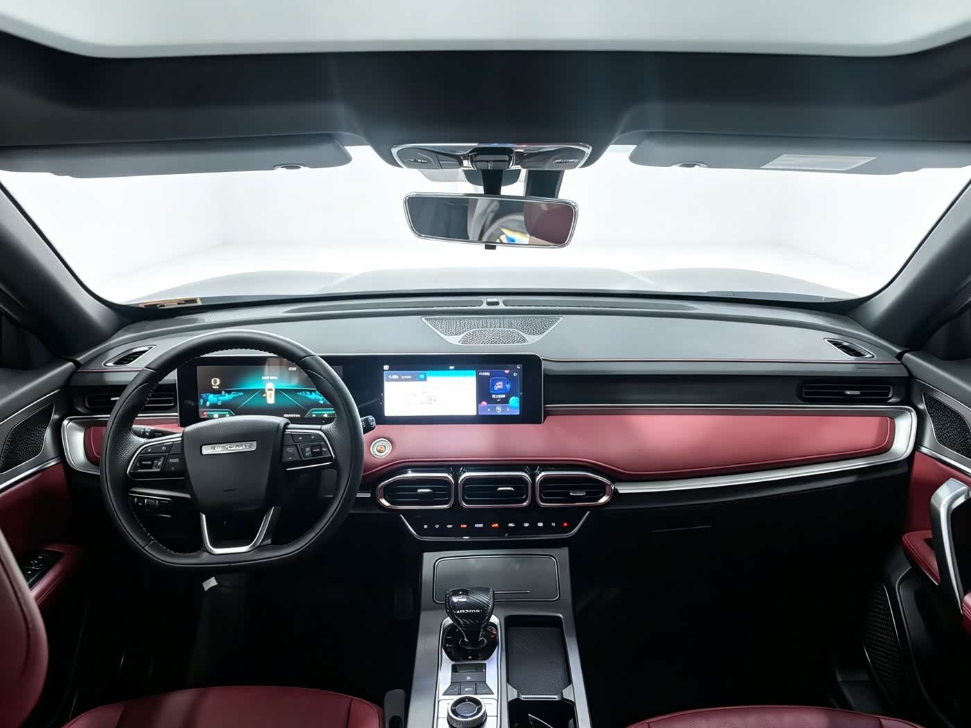 Jetour Jetour X70 PLUS 1.5 л 2024 г. Чёрный, пробег 18000 км