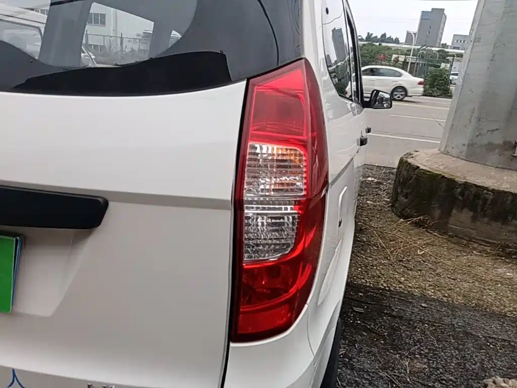 Wuling Hongguang — миниатюра 8