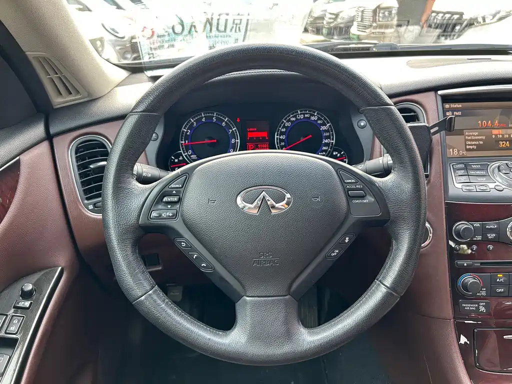 Infiniti EX — миниатюра 6