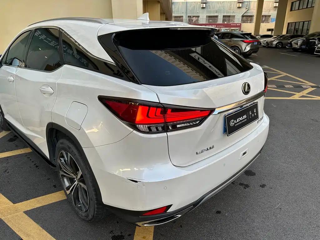 Lexus RX — миниатюра 27