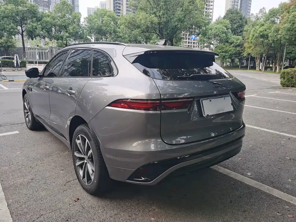 Jaguar F-PACE — миниатюра 6