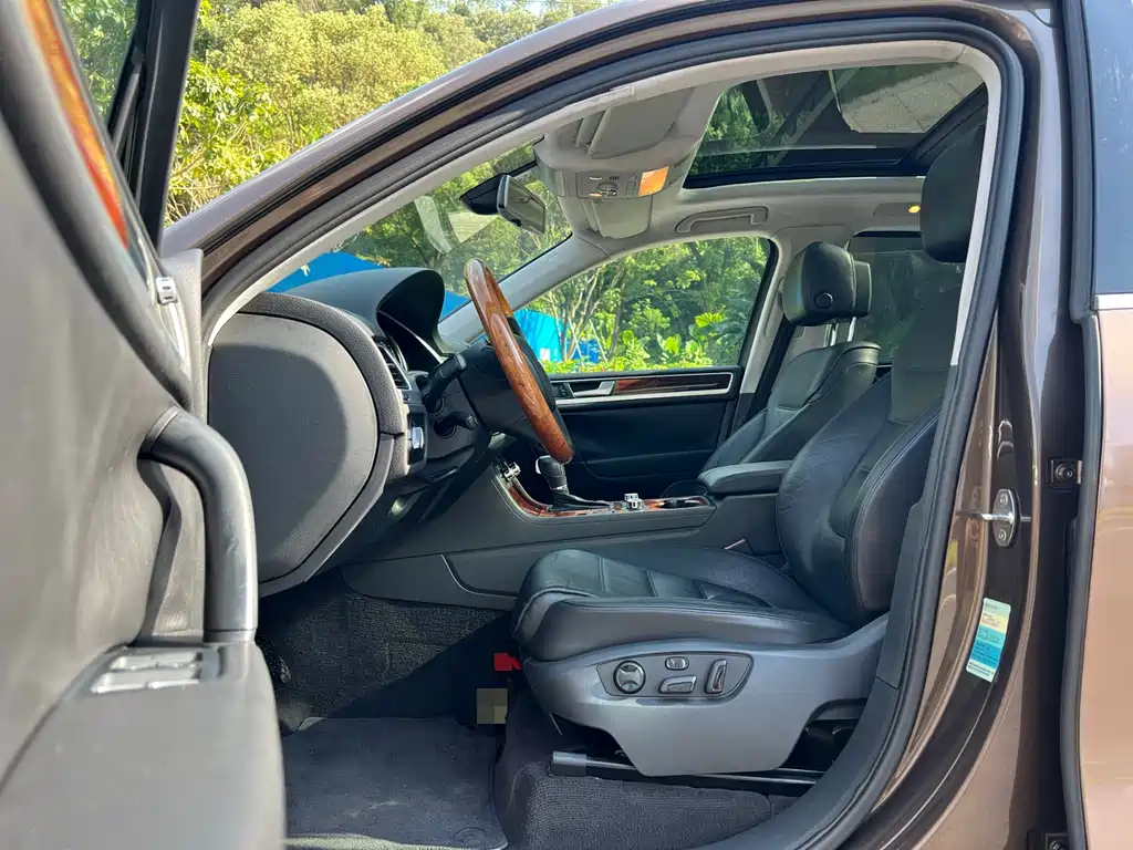 Volkswagen Touareg — миниатюра 8