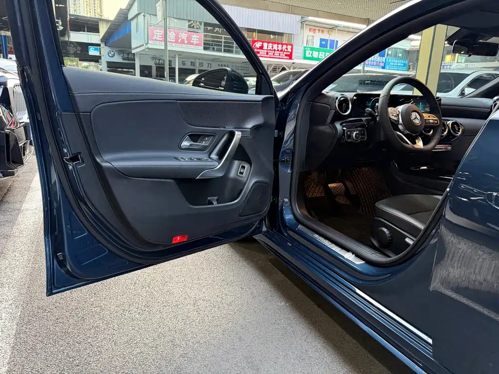 Mercedes-Benz A-Class — миниатюра 9