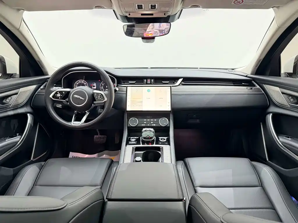 Jaguar XFL — миниатюра 13