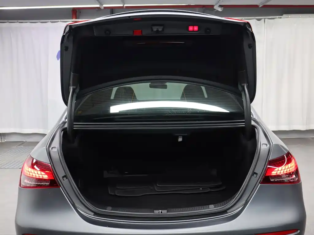Mercedes-Benz E-Class AMG — миниатюра 28