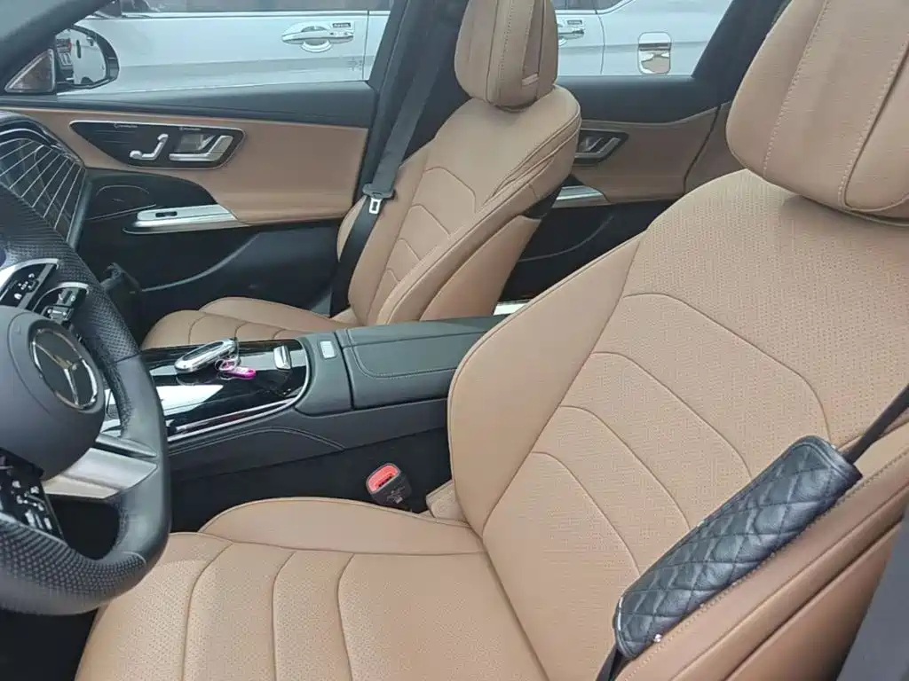 Mercedes-Benz E-Class — миниатюра 17