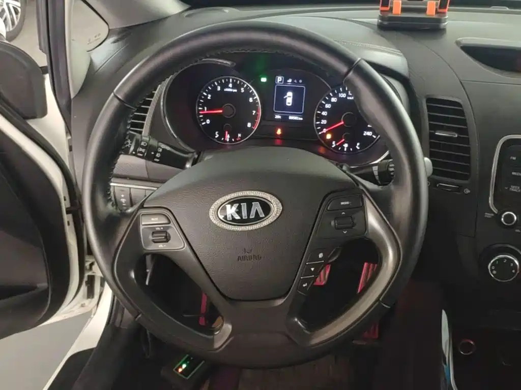 Kia K3 — миниатюра 11