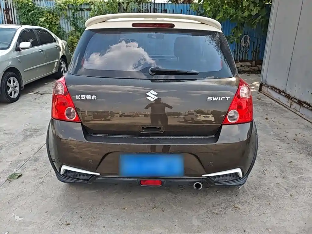 Suzuki Swift — миниатюра 6