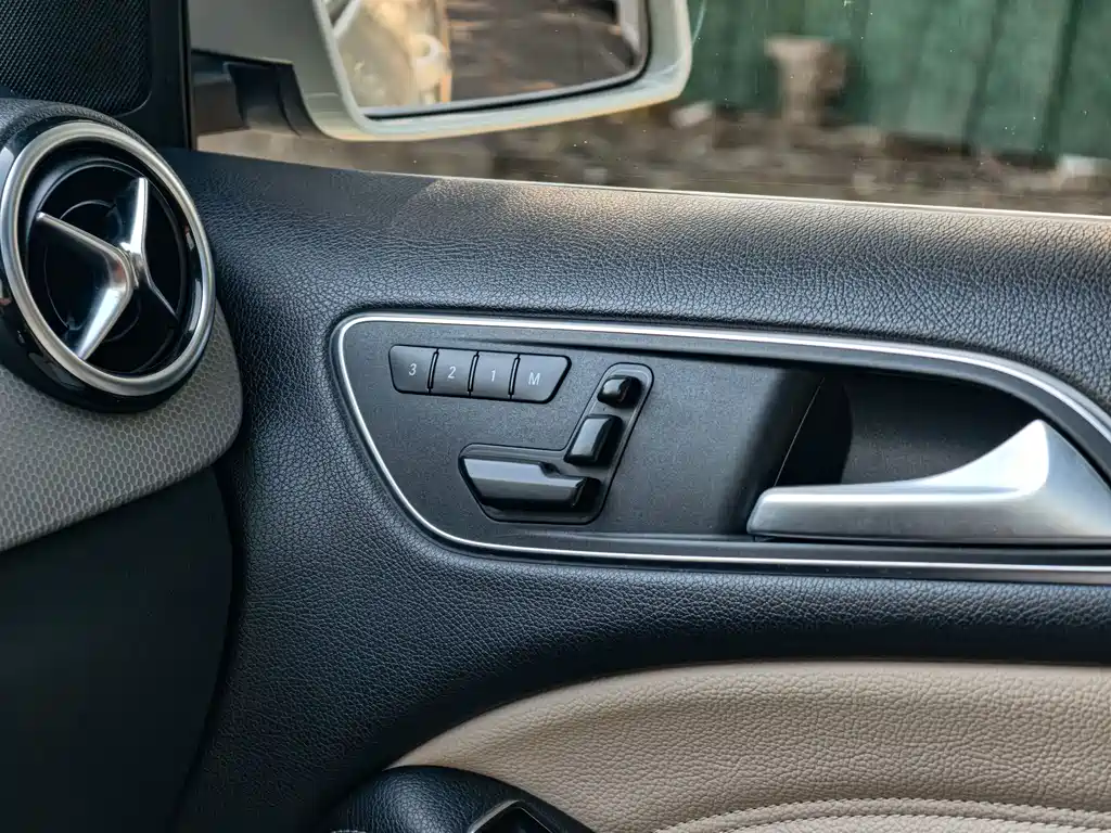 Mercedes-Benz B-Class — миниатюра 20