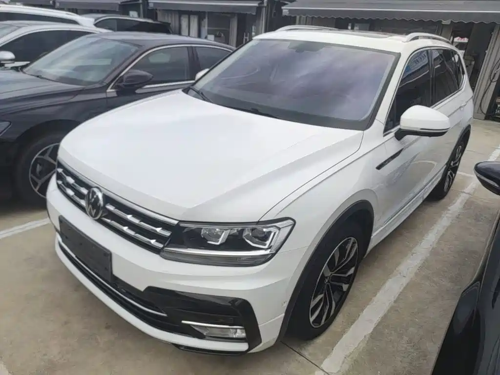 Volkswagen Tiguan L — миниатюра 2
