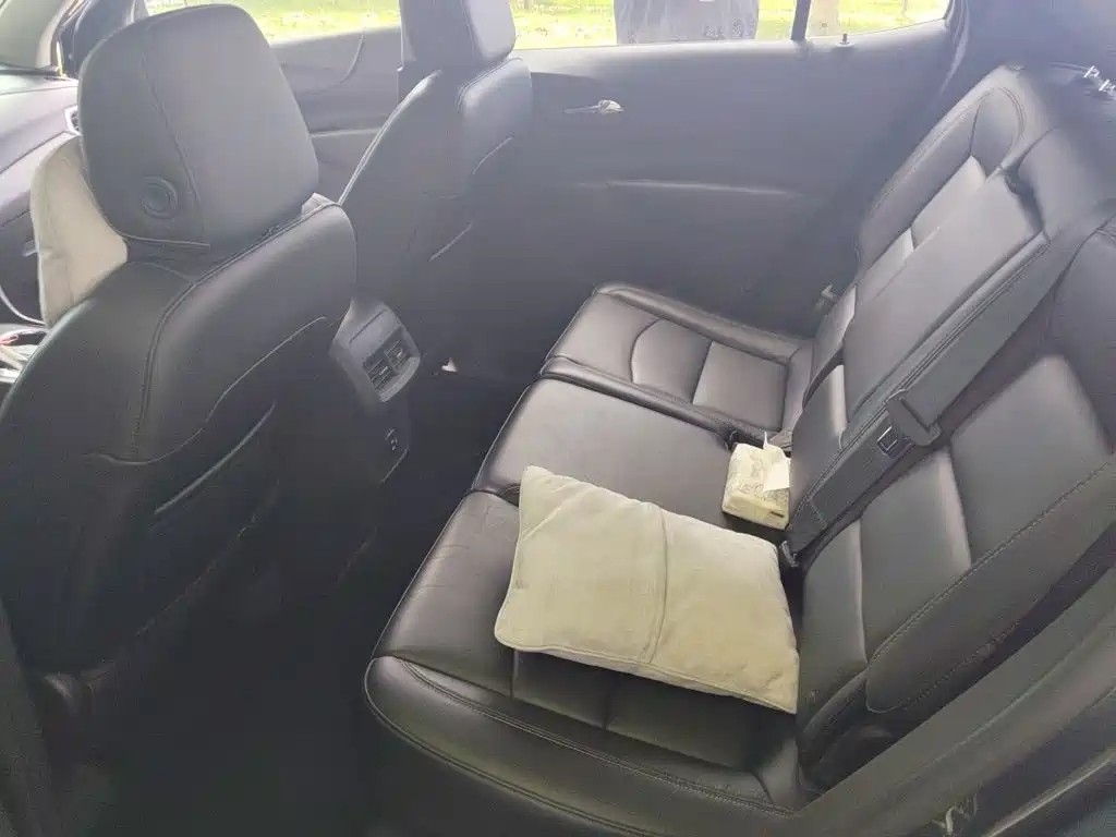 Chevrolet Equinox — миниатюра 15