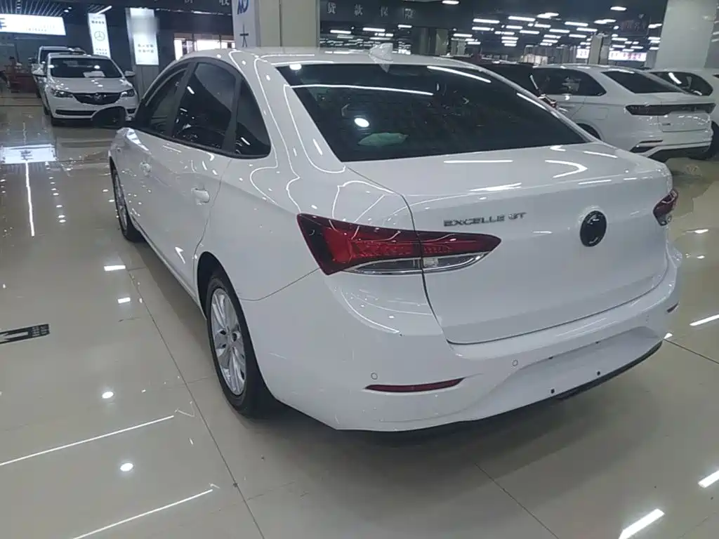 Buick Excelle — миниатюра 5