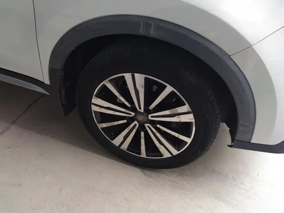 Roewe RX5 — миниатюра 6