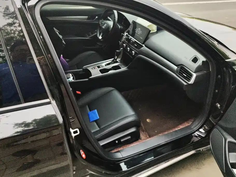 Honda Accord — миниатюра 8