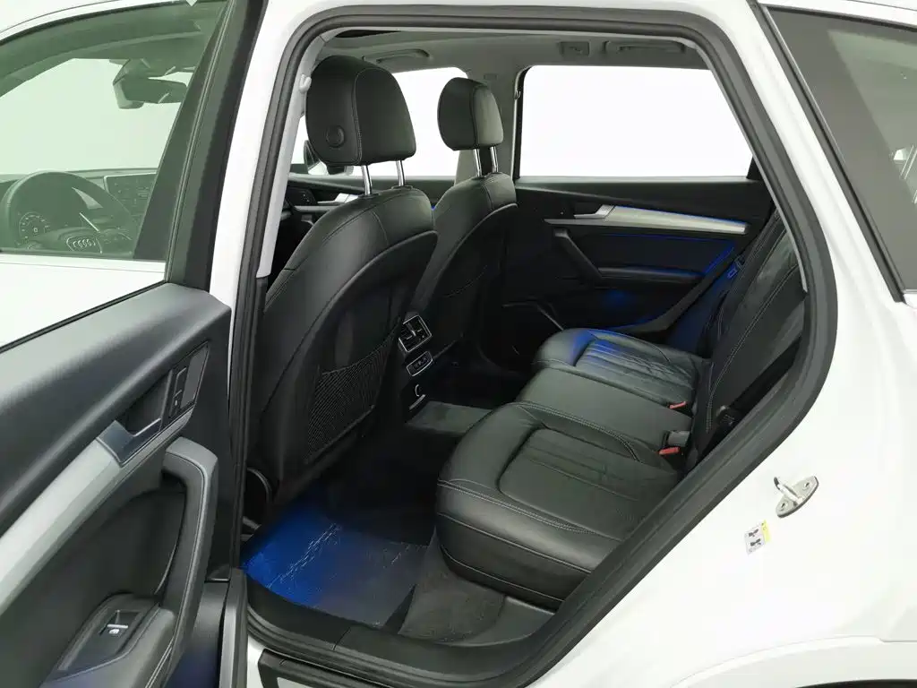 Audi Q5L — миниатюра 15