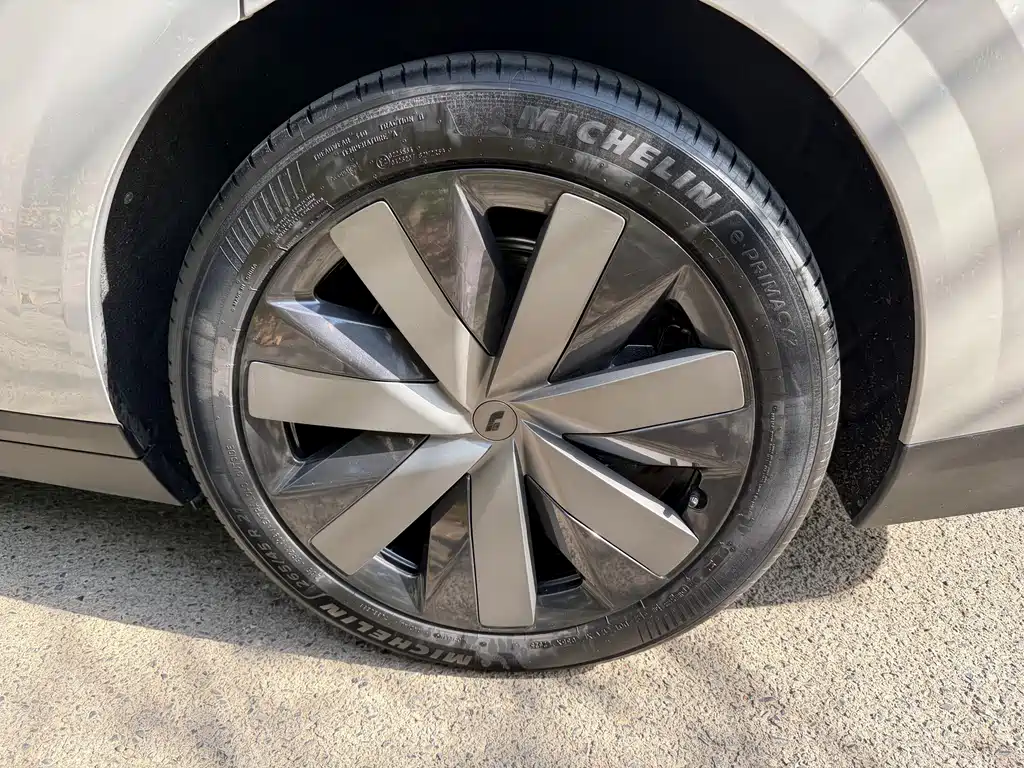 Li Auto Li i8 — миниатюра 17