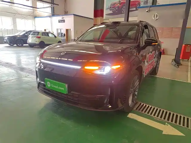 ZERO-RUNNING CAR ZERO RUN C16 2024