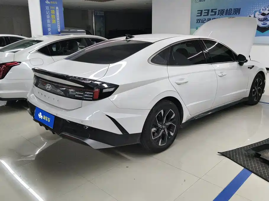 Hyundai Sonata — миниатюра 3