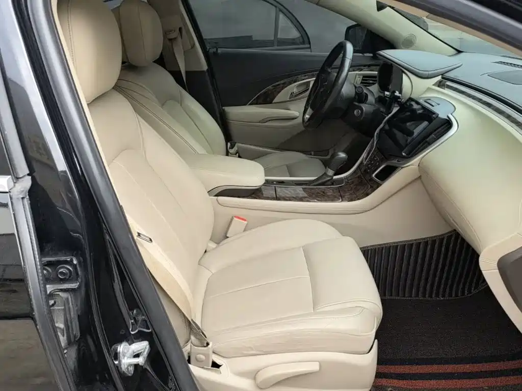 Buick LaCrosse — миниатюра 25