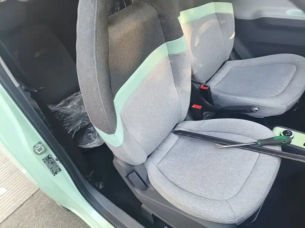 Wuling MINIEV — миниатюра 25