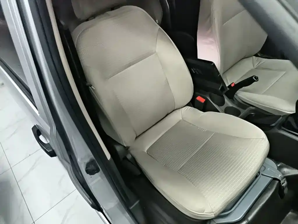 Wuling Rongguang S — миниатюра 25