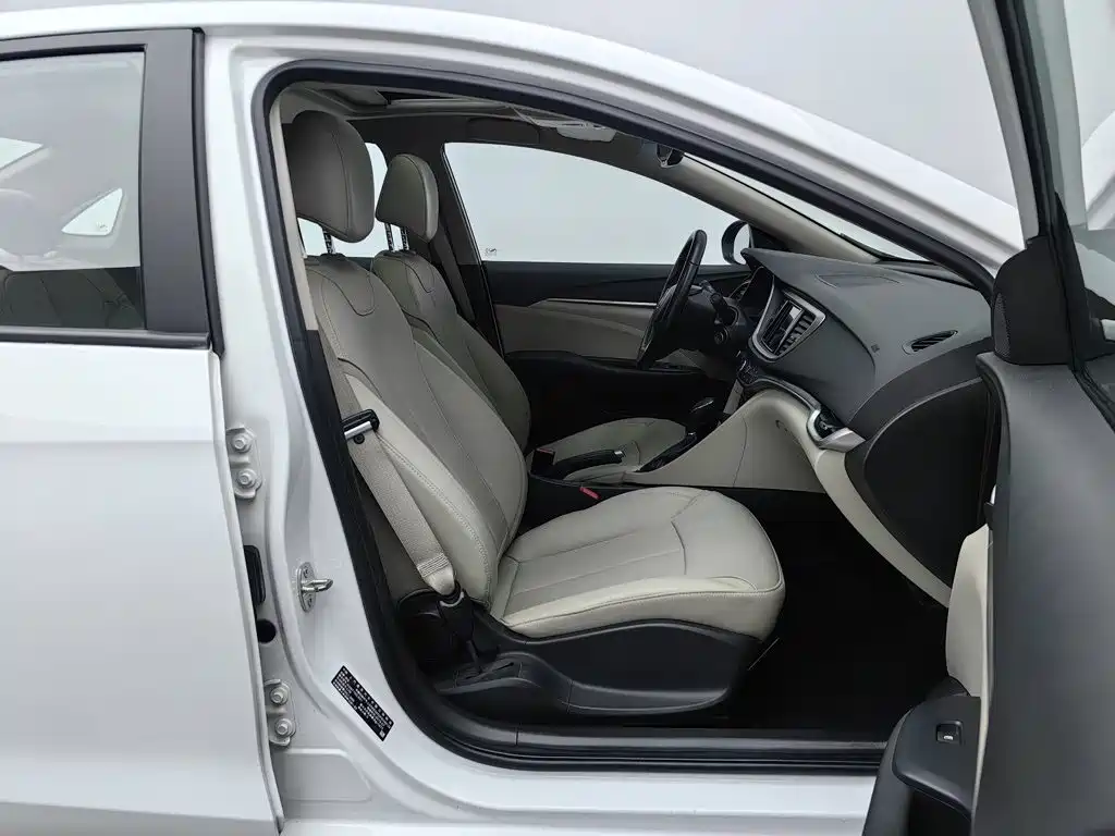 Buick Excelle — миниатюра 23