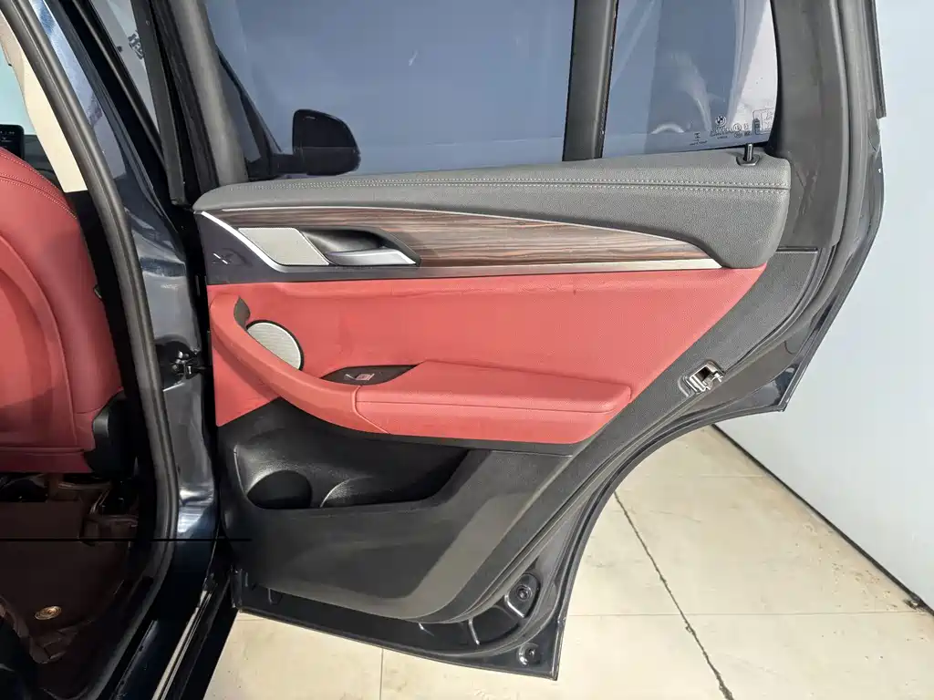 BMW X3 — миниатюра 22