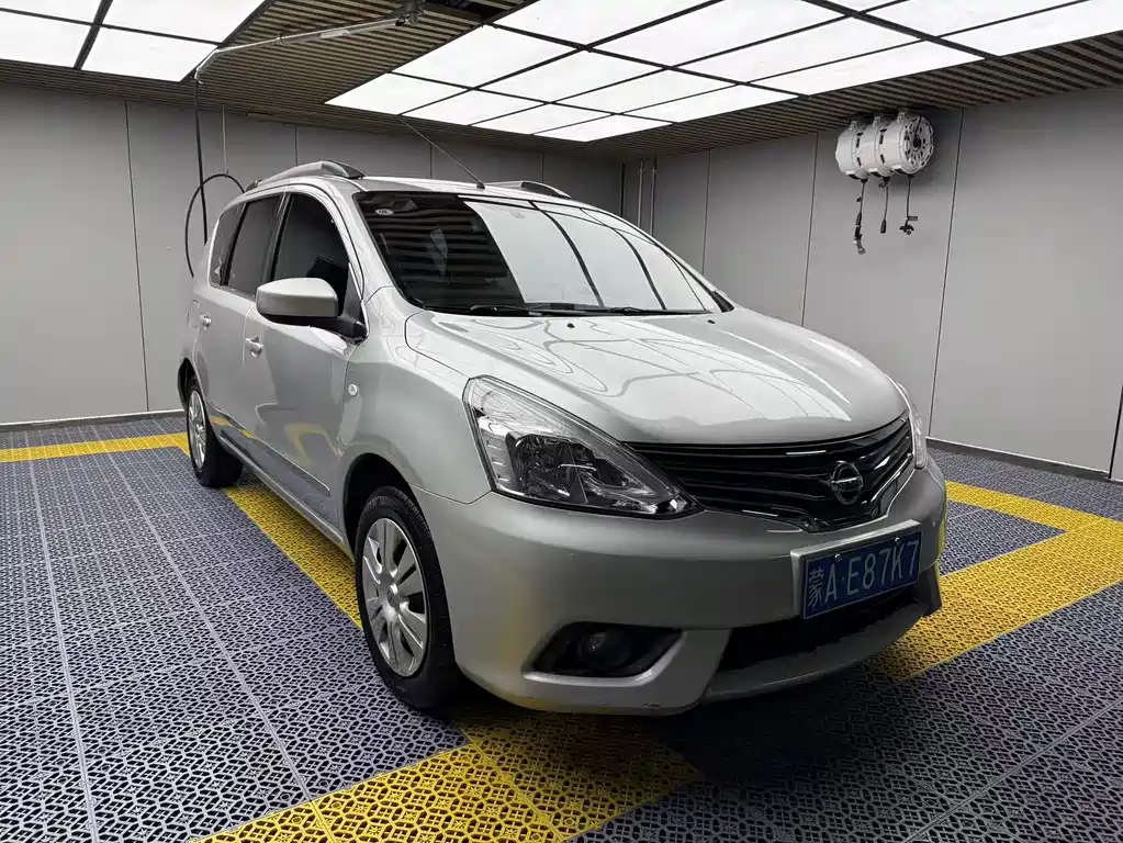 Nissan Livina — миниатюра 3