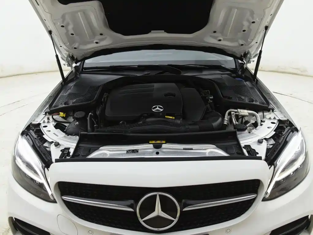 Mercedes-Benz C-Class — миниатюра 17