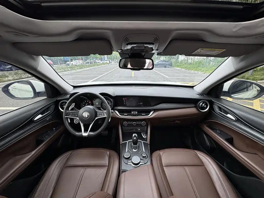 Alfa Romeo Stelvio — миниатюра 6
