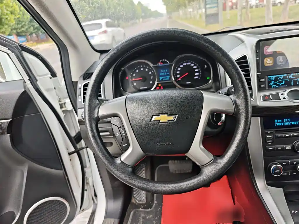 Chevrolet Captiva — миниатюра 11