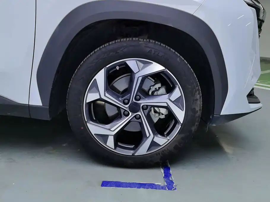 Geely Boyue L — миниатюра 6
