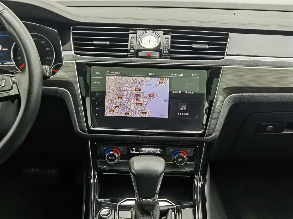 Volkswagen Phideon — миниатюра 12