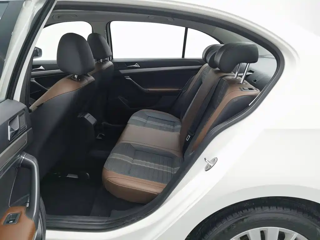 Volkswagen Lavida — миниатюра 15
