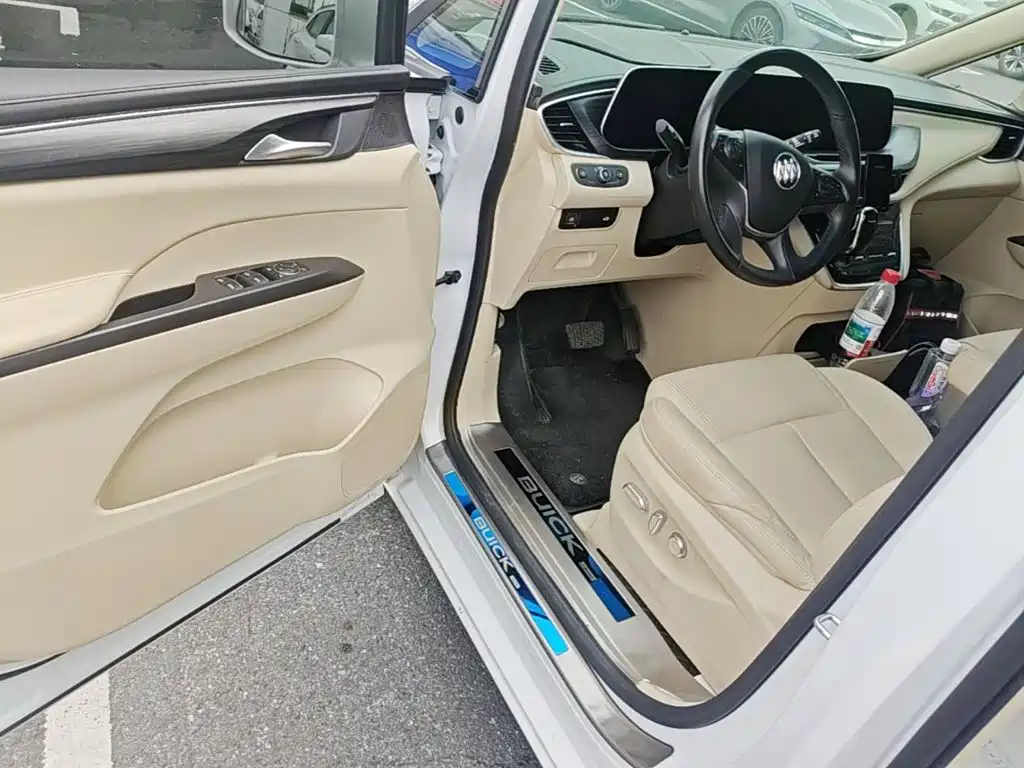Buick GL8 — миниатюра 21