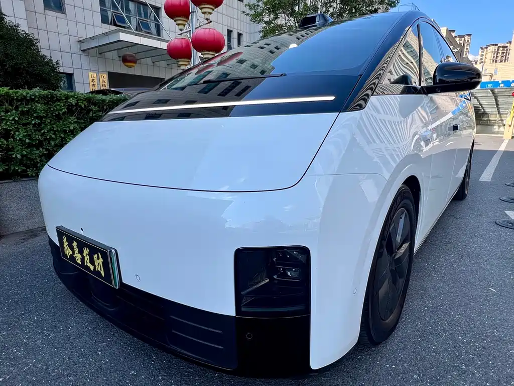 Li Auto Li MEGA — миниатюра 10