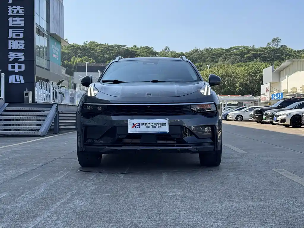 Lynk & Co 01 — миниатюра 2