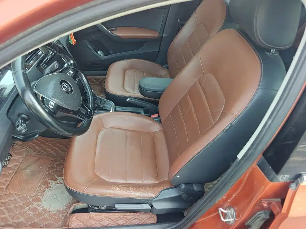 Volkswagen Santana — миниатюра 8