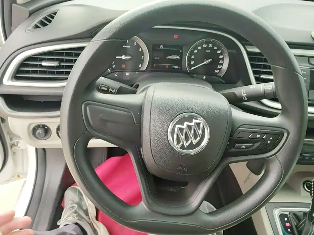 Buick Excelle — миниатюра 11