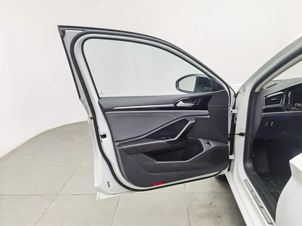 Volkswagen Sagitar — миниатюра 8